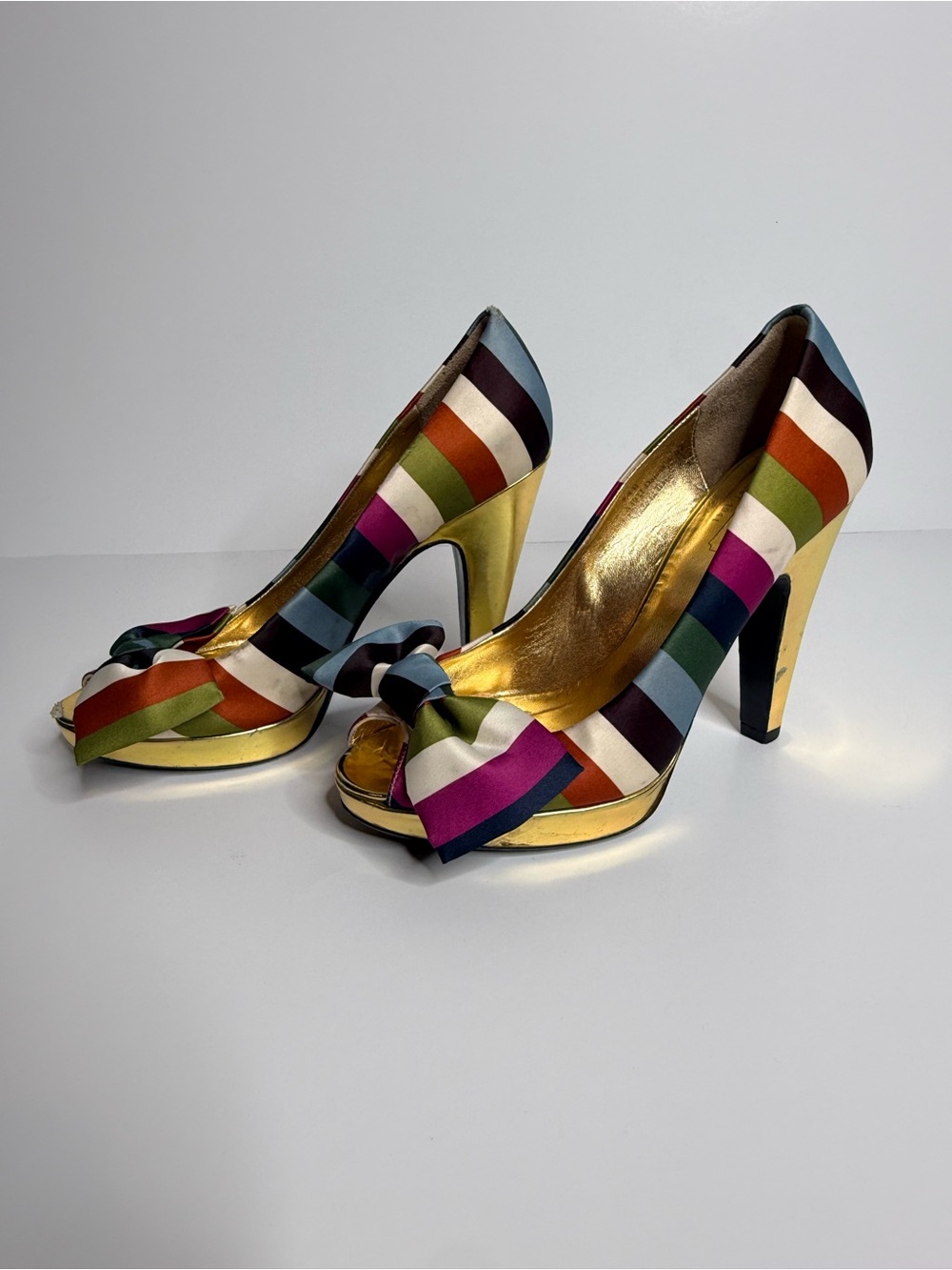 Daisy A3931 Pumps 7.5B Multicolor Stripe Bow Peep Toe Gold Heels